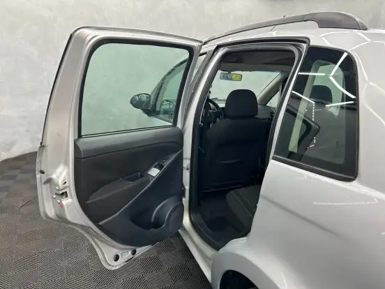 FIAT-IDEA-1.6 MPI ESSENCE 16V FLEX 4P MANUAL FIAT-IDEA-2016