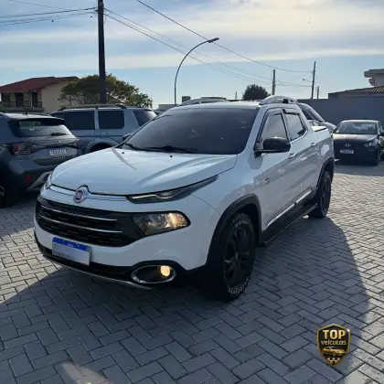 FIAT TORO 2.0 16V TURBO DIESEL VOLCANO 4WD AT9 FIAT TORO 2.0 16V TURBO DIESEL VOLCANO 4WD AT9
