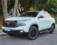 FIAT TORO 2.0 16V TURBO DIESEL ULTRA 4WD AT9 FIAT TORO 2.0 16V TURBO DIESEL ULTRA 4WD AT9