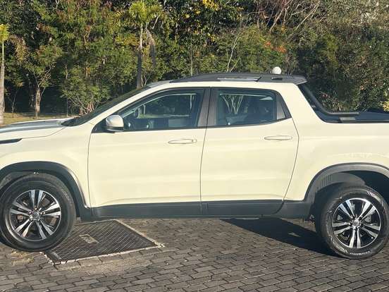 FIAT-TORO-2.0 16V TURBO DIESEL FREEDOM 4WD AT9 FIAT-TORO-2023