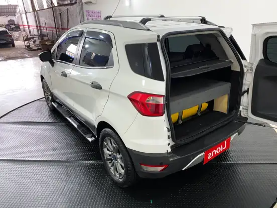 FORD-ECOSPORT-2013