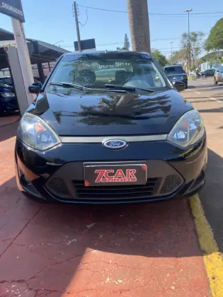 FORD FIESTA 1.6 ROCAM SEDAN 8V FLEX 4P MANUAL