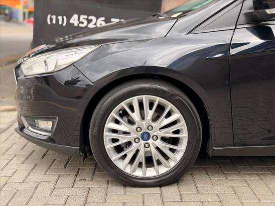 FORD-FOCUS-2.0 SE FASTBACK 16V FLEX 4P POWERSHIFT FORD-FOCUS-2016
