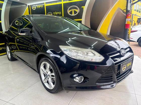 FORD FOCUS 2.0 SE PLUS SEDAN 16V FLEX 4P AUTOMÁTICO