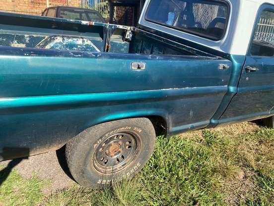 FORD-F-1000-3.9 SUPER SÉRIE CS 8V DIESEL 2P MANUAL FORD-F-1000-1986