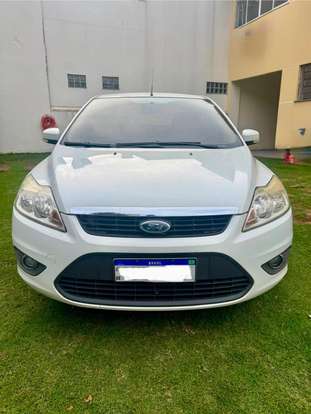 FORD-FOCUS-2011