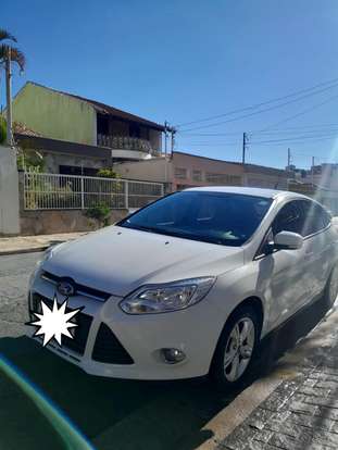 FORD-FOCUS-2014