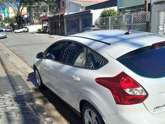 FORD-FOCUS-1.6 SE 16V FLEX 4P MANUAL FORD-FOCUS-2014