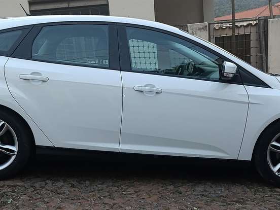 FORD-FOCUS-2.0 SE 16V FLEX 4P POWERSHIFT FORD-FOCUS-2014