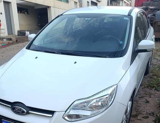 FORD-FOCUS-2014