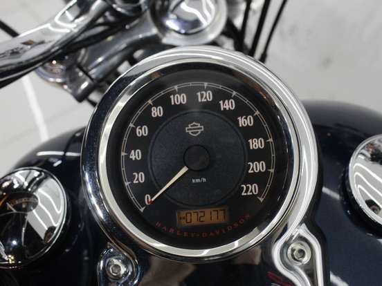 HARLEY-DAVIDSON-DYNA SUPER GLIDE CUSTOM HARLEY-DAVIDSON-DYNA SUPER GLIDE CUSTOM-2013