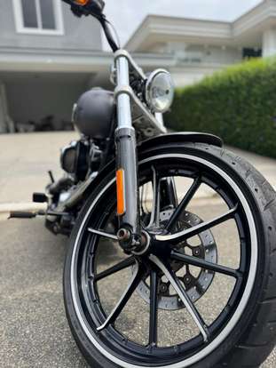 HARLEY-DAVIDSON-SOFTAIL BREAKOUT HARLEY-DAVIDSON-SOFTAIL BREAKOUT-2015