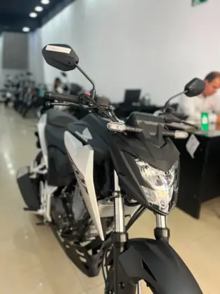 HONDA CB 300F TWISTER CBS HONDA CB 300F TWISTER CBS