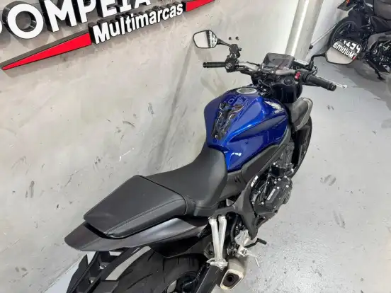HONDA-CB 650R E-CLUTCH-2026