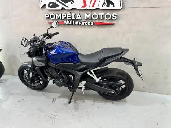 HONDA-CB 650R E-CLUTCH HONDA-CB 650R E-CLUTCH-2026
