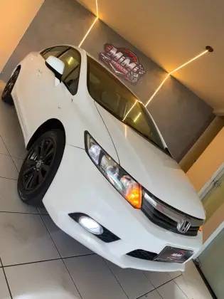 HONDA CIVIC 1.8 LXS 16V FLEX 4P AUTOMÁTICO