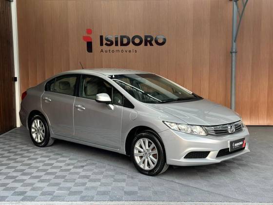 HONDA CIVIC 1.8 LXS 16V FLEX 4P AUTOMÁTICO