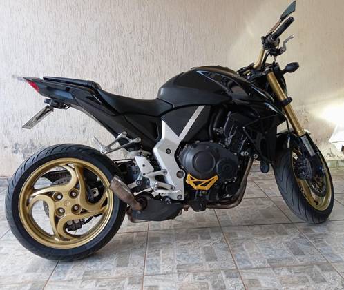 HONDA CB 1000R 