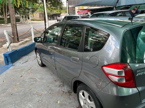 HONDA-FIT-2012