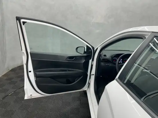 HYUNDAI-HB20-2024
