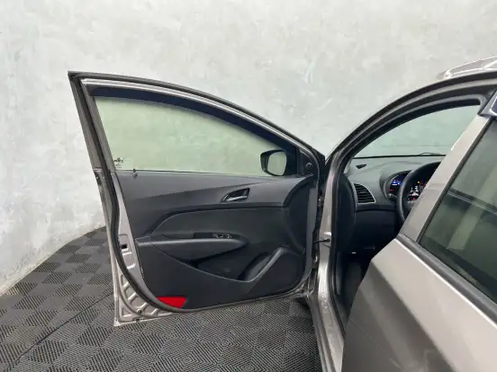 HYUNDAI-HB20-2018