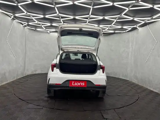 HYUNDAI-HB20-2023