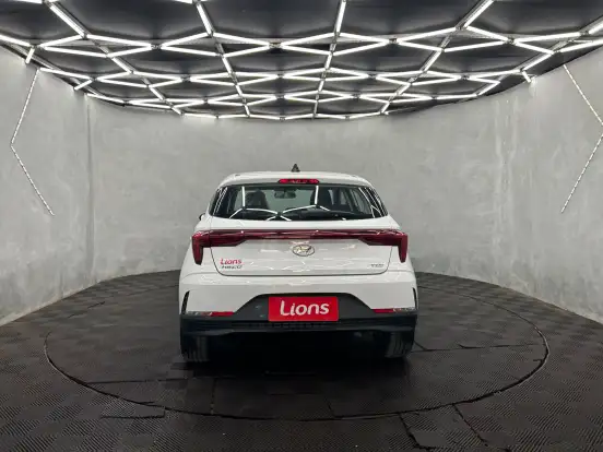 HYUNDAI-HB20-2023
