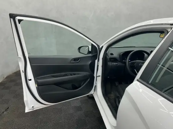 HYUNDAI-HB20-2023