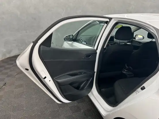 HYUNDAI-HB20-2023