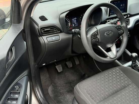 HYUNDAI-HB20-2023