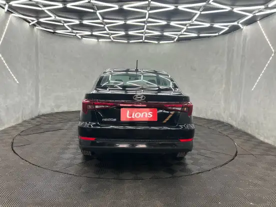 HYUNDAI-HB20S-2025