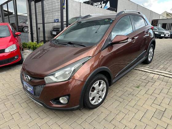 HYUNDAI HB20X 1.6 16V PREMIUM FLEX 4P AUTOMÁTICO