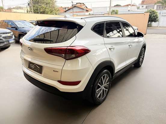 HYUNDAI-TUCSON-2017