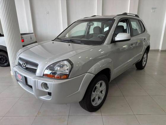 HYUNDAI TUCSON 2.0 MPFI GL 16V 142CV 2WD GASOLINA 4P MANUAL