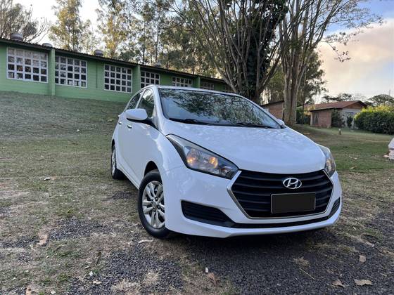 HYUNDAI HB20 1.0 COMFORT 12V FLEX 4P MANUAL