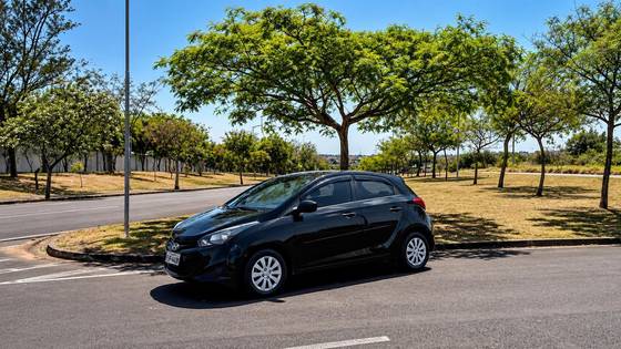 HYUNDAI HB20 1.0 COMFORT PLUS 12V FLEX 4P MANUAL