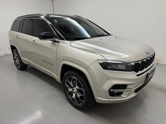 JEEP COMMANDER 2.0 TD380 TURBO DIESEL OVERLAND AT9