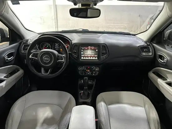 JEEP-COMPASS-2.0 16V FLEX LONGITUDE AUTOMÁTICO JEEP-COMPASS-2017