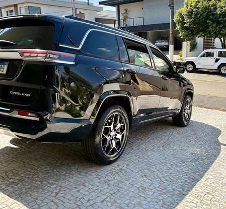 JEEP-COMMANDER-2022