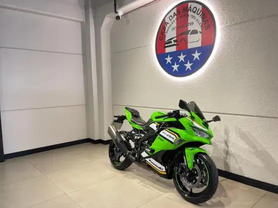 KAWASAKI-NINJA ZX-4RR-2025
