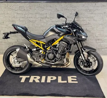 KAWASAKI Z900 