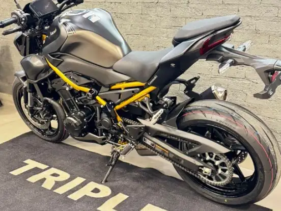 KAWASAKI-Z900 KAWASAKI-Z900-2026