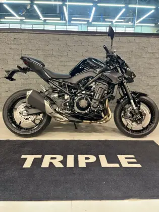 KAWASAKI Z900 KAWASAKI Z900