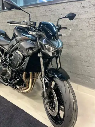KAWASAKI-Z900-2026