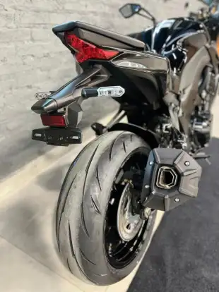 KAWASAKI-Z900-2026