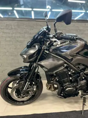 KAWASAKI-Z900-2026