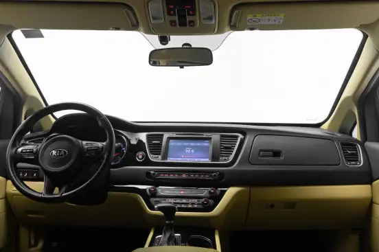 KIA-CARNIVAL-2017