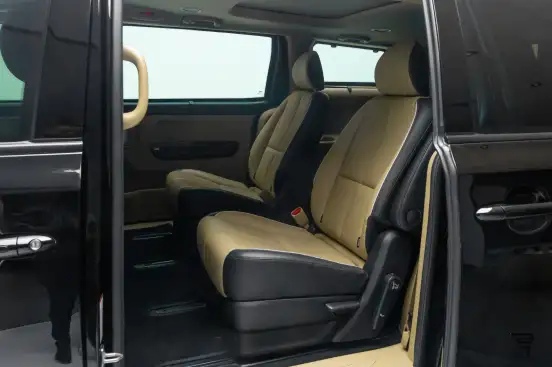 KIA-CARNIVAL-2017