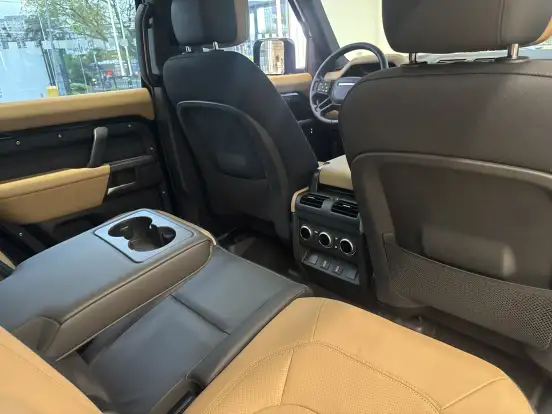 LAND ROVER-DEFENDER-2026