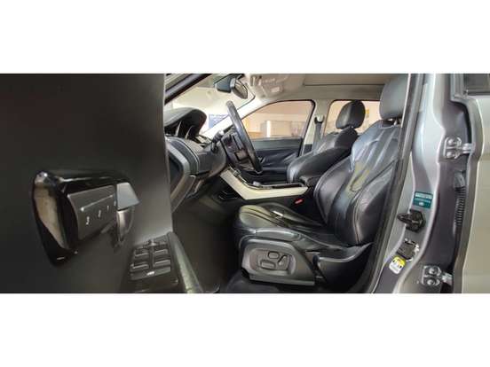 LAND ROVER-RANGE ROVER EVOQUE-2.2 SDA PRESTIGE 4X4 16V DIESEL 4P AUTOMÁTICO LAND ROVER-RANGE ROVER EVOQUE-2014